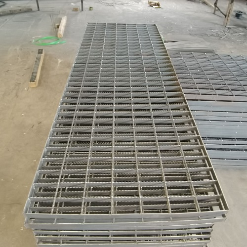海工平臺(tái)齒形鋼格柵板鋼格板防滑性能解析