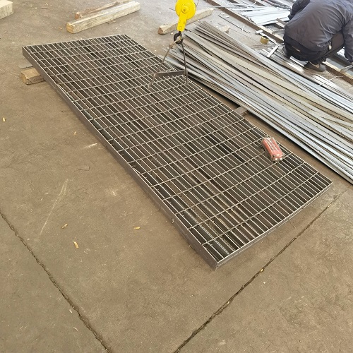 鋼格柵鋼格板G403/30/100：防滑、防腐與高強(qiáng)度