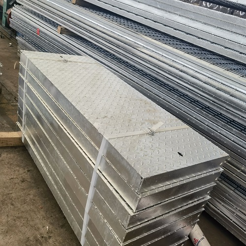 鋼格板在平臺中的應用與耐用性優(yōu)勢