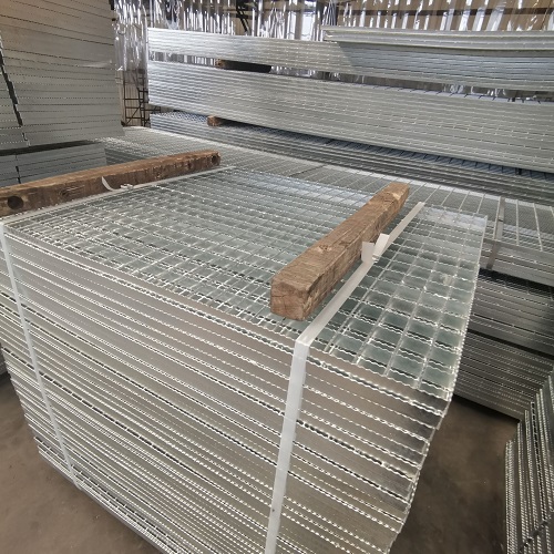 如何辨別劣質(zhì)鋼格板？看這4個(gè)細(xì)節(jié)，避免安全隱患