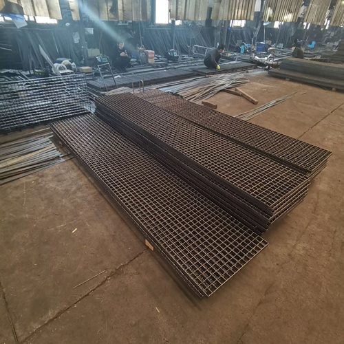 為什么說鋼格柵是工程建設(shè)的 “全能選手”？