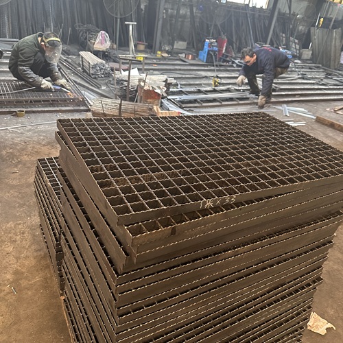鋼格柵板用于排水溝蓋板的幾大好處