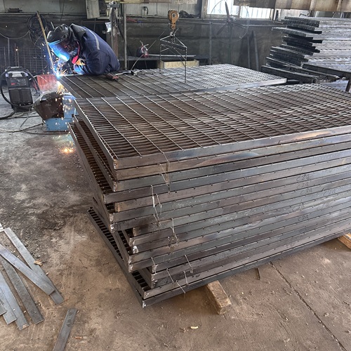 鋼格柵板為什么容易生銹？原因在這里