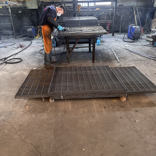 鋼格柵板為什么容易生銹？原因在這里