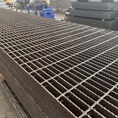 音樂節(jié)舞臺(tái)搭建必用鋼格板，承重強(qiáng)還易拆卸