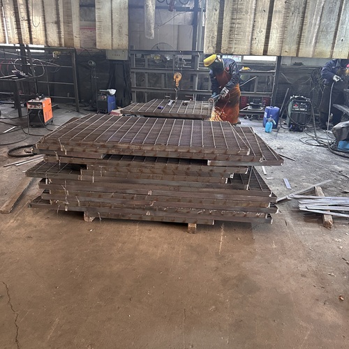 鋼格板出口市場機遇與挑戰(zhàn)并存