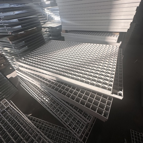 光伏檢修通道鋼格板用途與特點(diǎn)